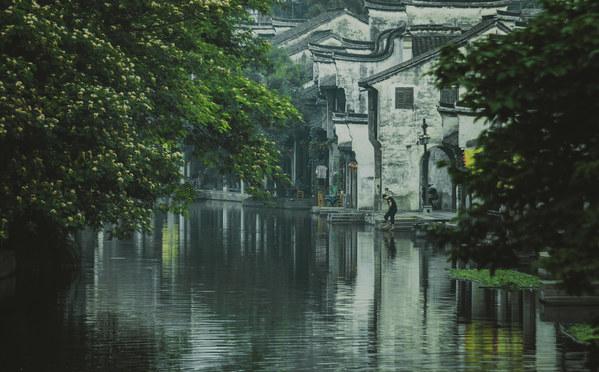 “降准+定向降息”对普惠金融发力 政策利好累积提振市场主体信心